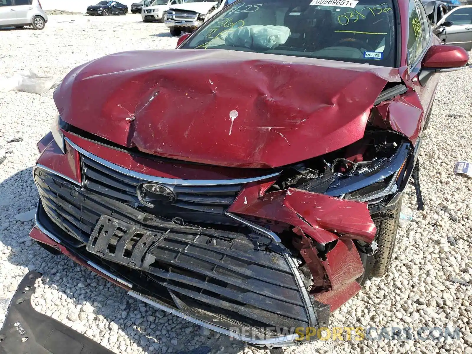 9 Photograph of a damaged car 4T1BZ1FB7KU031752 TOYOTA AVALON 2019