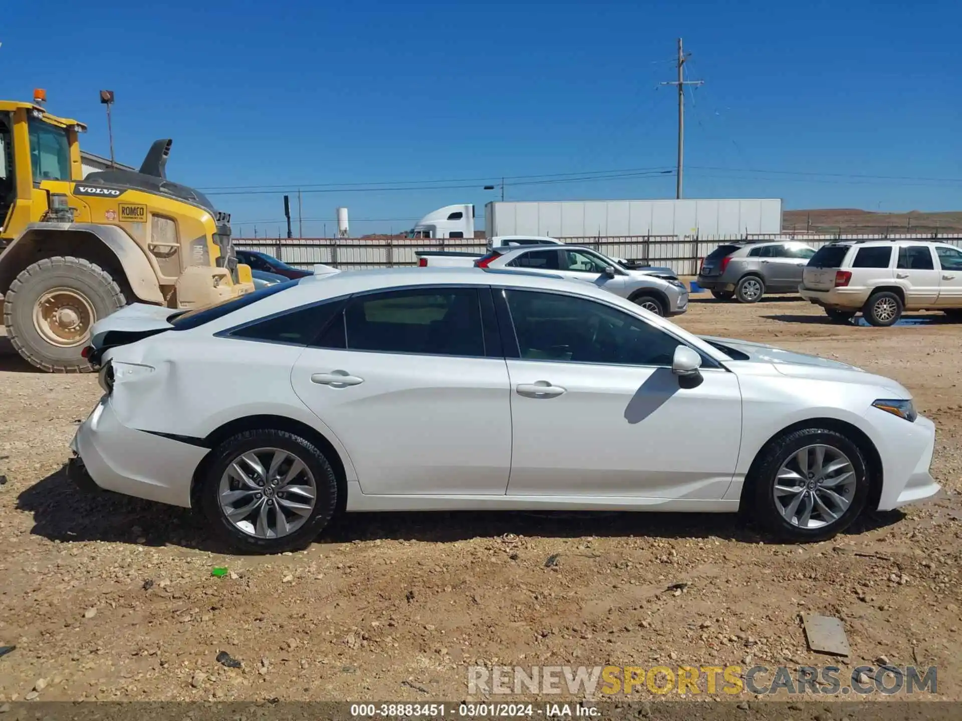 13 Photograph of a damaged car 4T1BZ1FB7KU035901 TOYOTA AVALON 2019