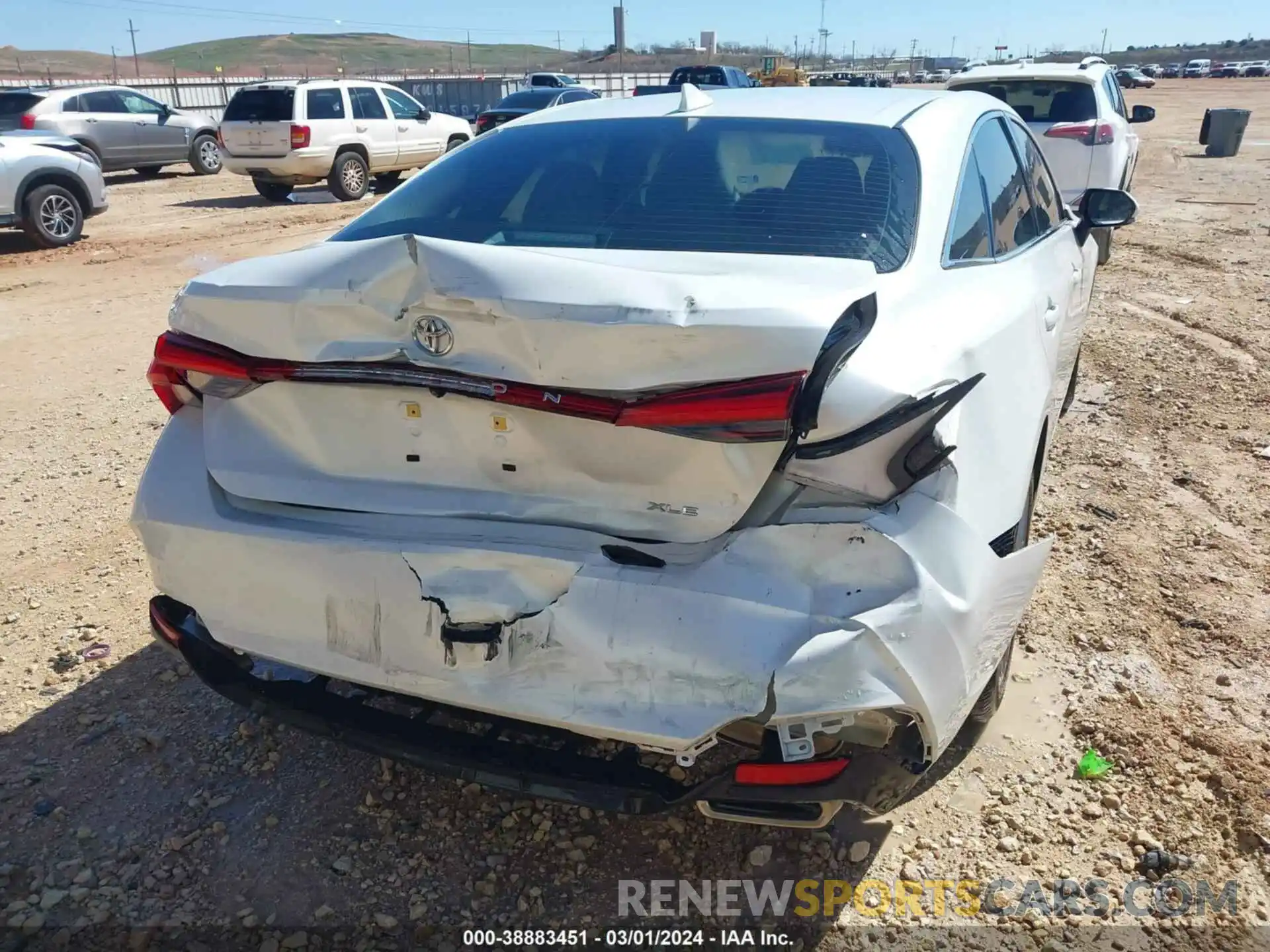 6 Photograph of a damaged car 4T1BZ1FB7KU035901 TOYOTA AVALON 2019