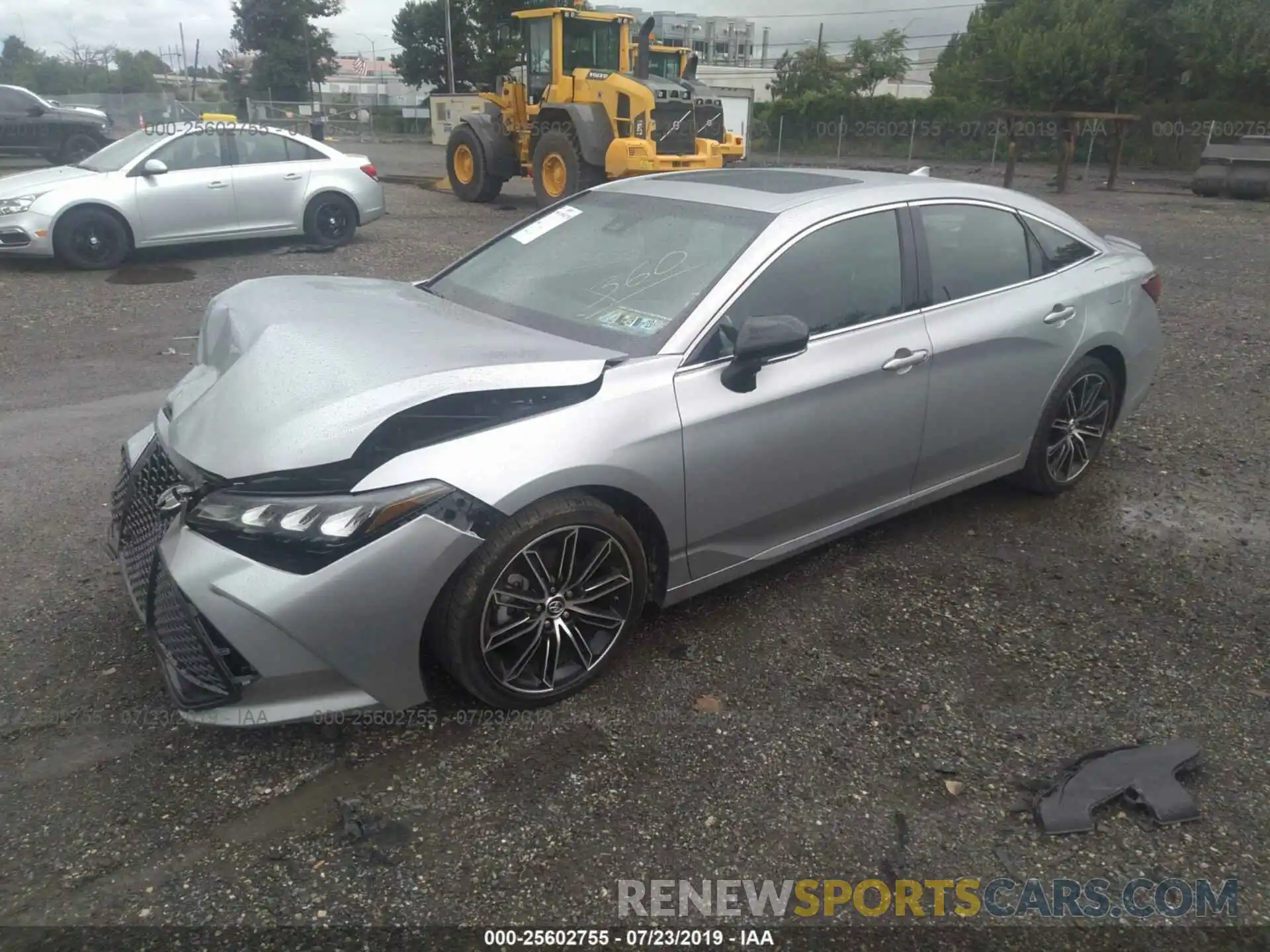 2 Photograph of a damaged car 4T1BZ1FB8KU003703 TOYOTA AVALON 2019