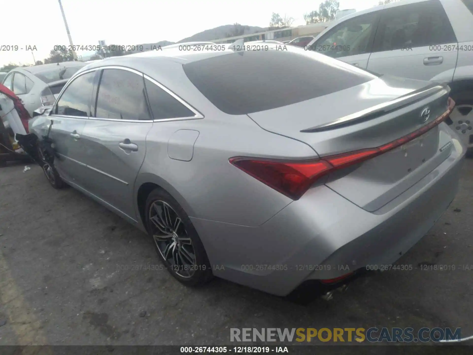 3 Photograph of a damaged car 4T1BZ1FB8KU004365 TOYOTA AVALON 2019