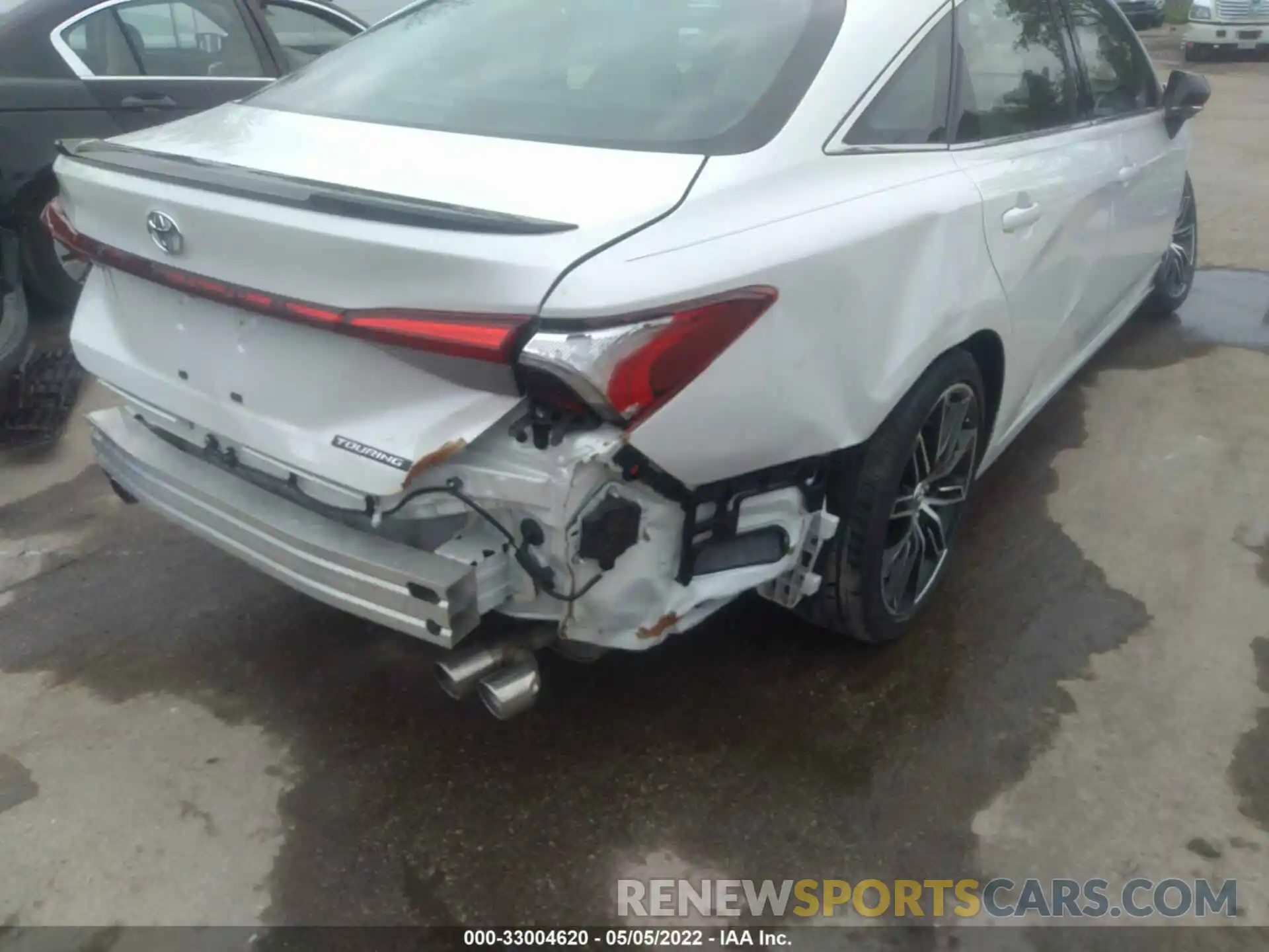 6 Photograph of a damaged car 4T1BZ1FB8KU008223 TOYOTA AVALON 2019