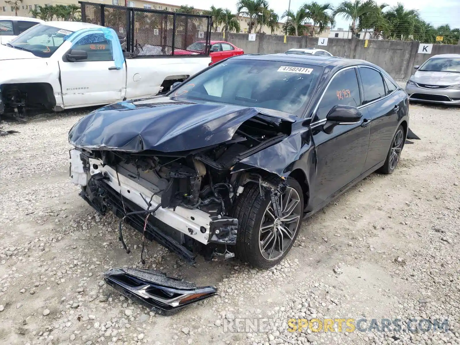 2 Photograph of a damaged car 4T1BZ1FB8KU008593 TOYOTA AVALON 2019