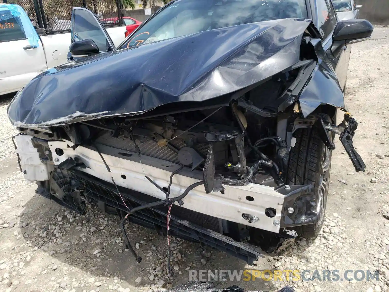 9 Photograph of a damaged car 4T1BZ1FB8KU008593 TOYOTA AVALON 2019