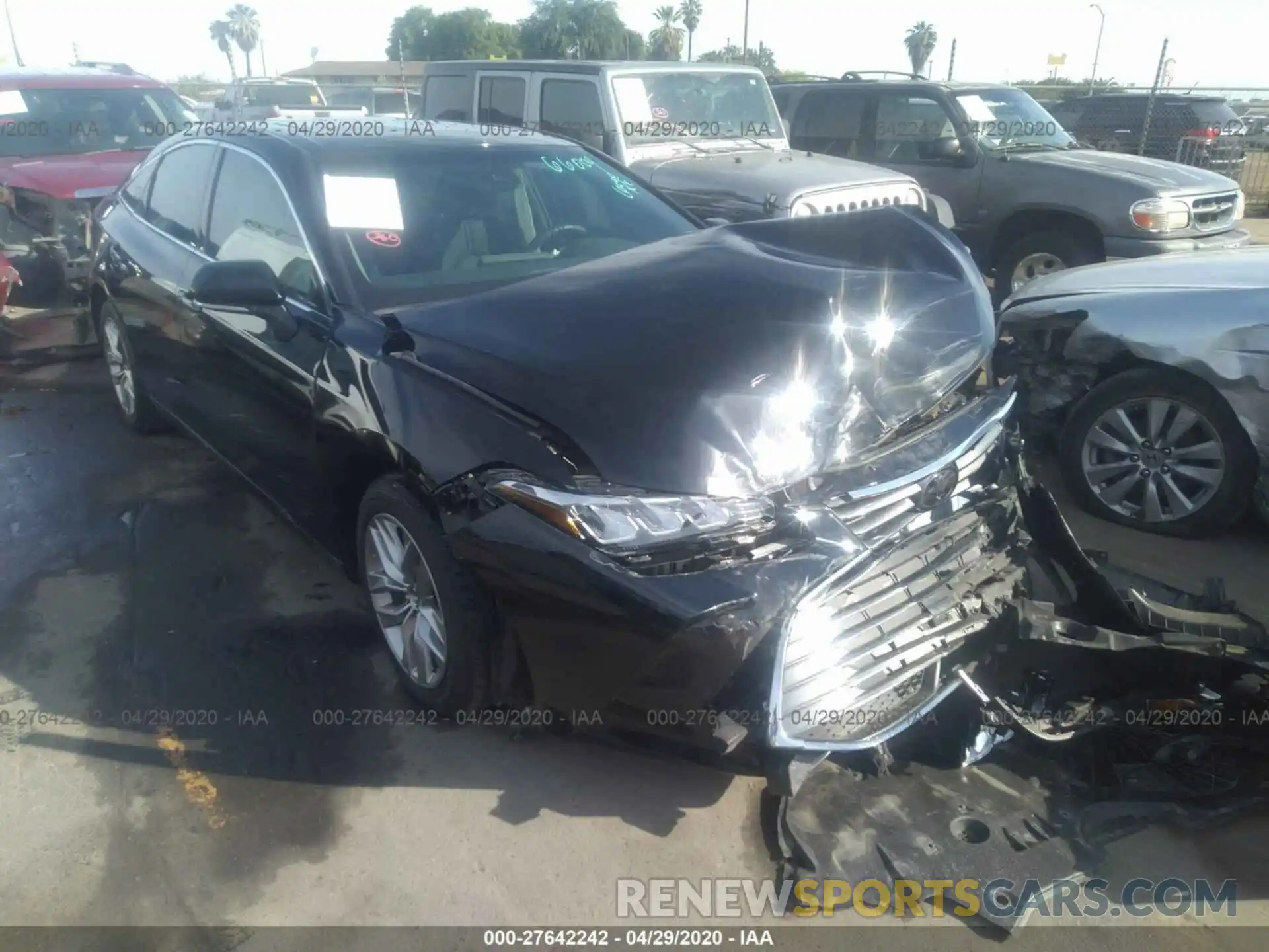 1 Photograph of a damaged car 4T1BZ1FB8KU008707 TOYOTA AVALON 2019