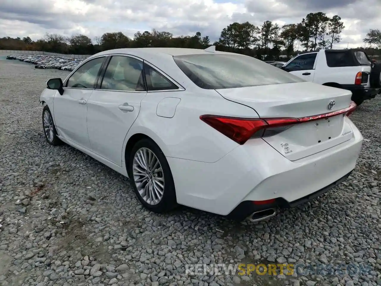 3 Photograph of a damaged car 4T1BZ1FB8KU011476 TOYOTA AVALON 2019