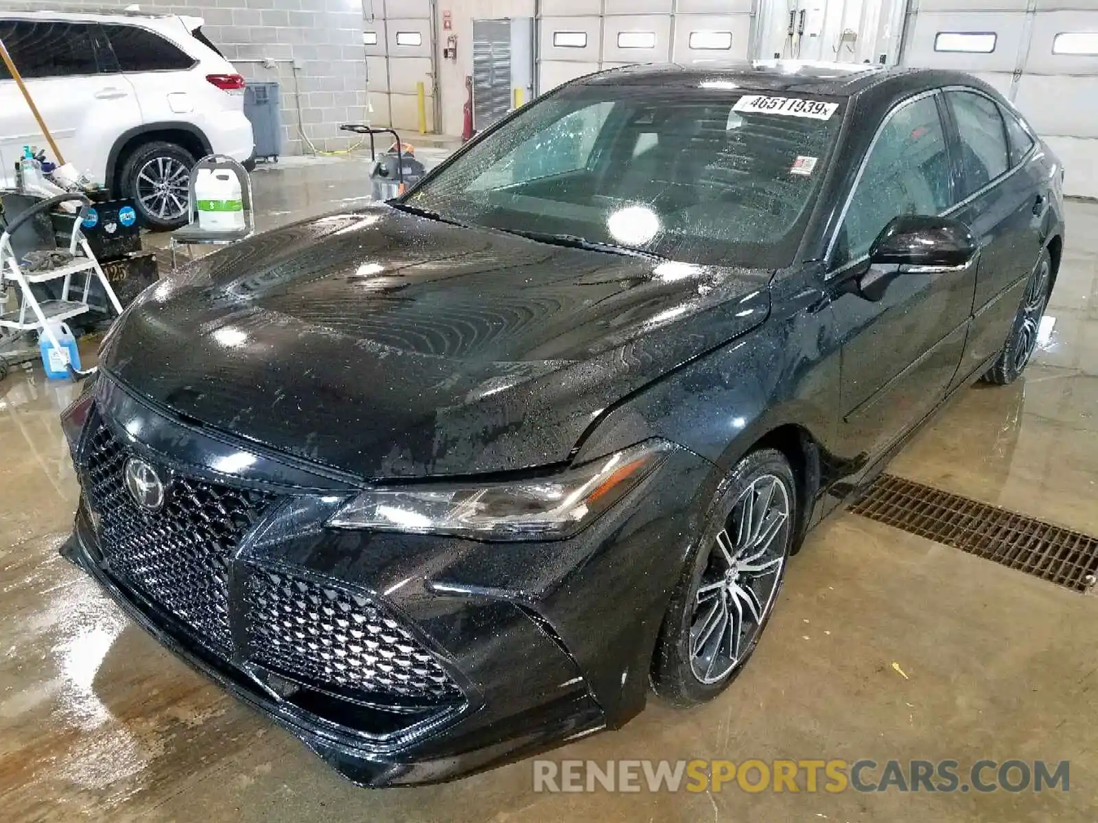 2 Photograph of a damaged car 4T1BZ1FB8KU011736 TOYOTA AVALON 2019