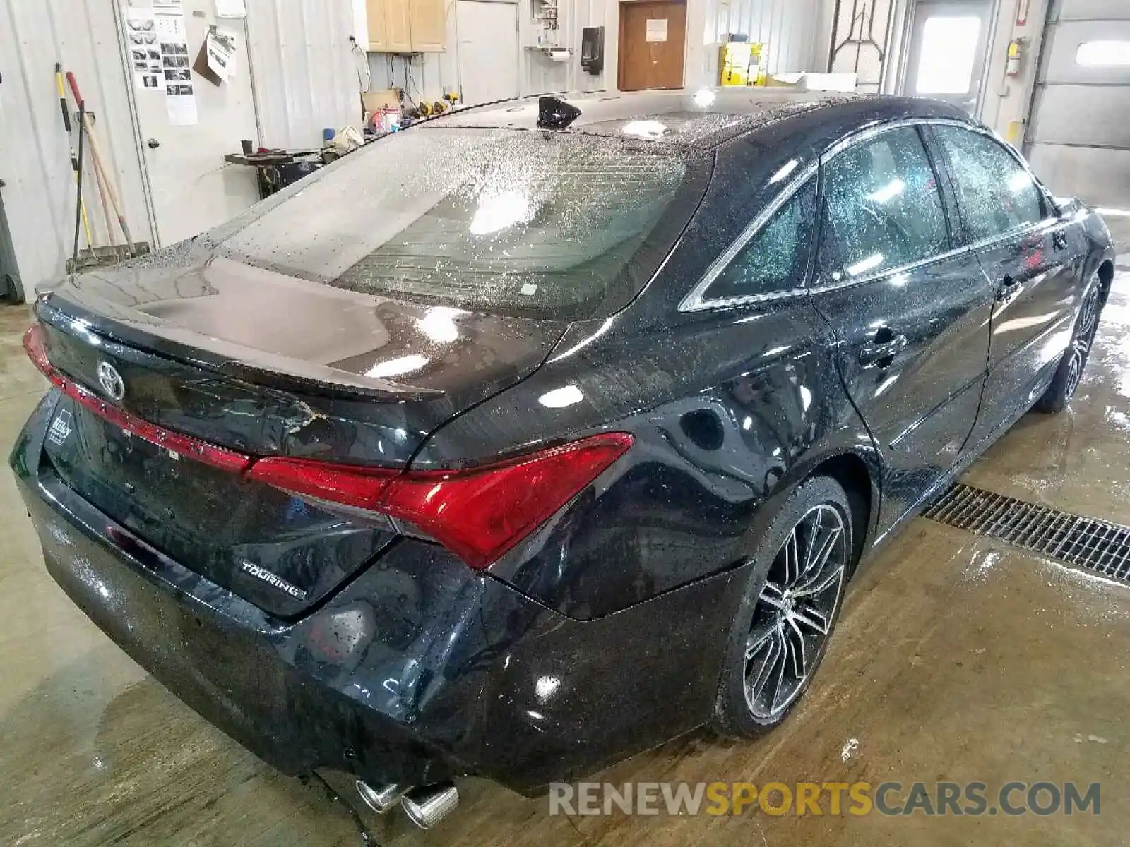 4 Photograph of a damaged car 4T1BZ1FB8KU011736 TOYOTA AVALON 2019