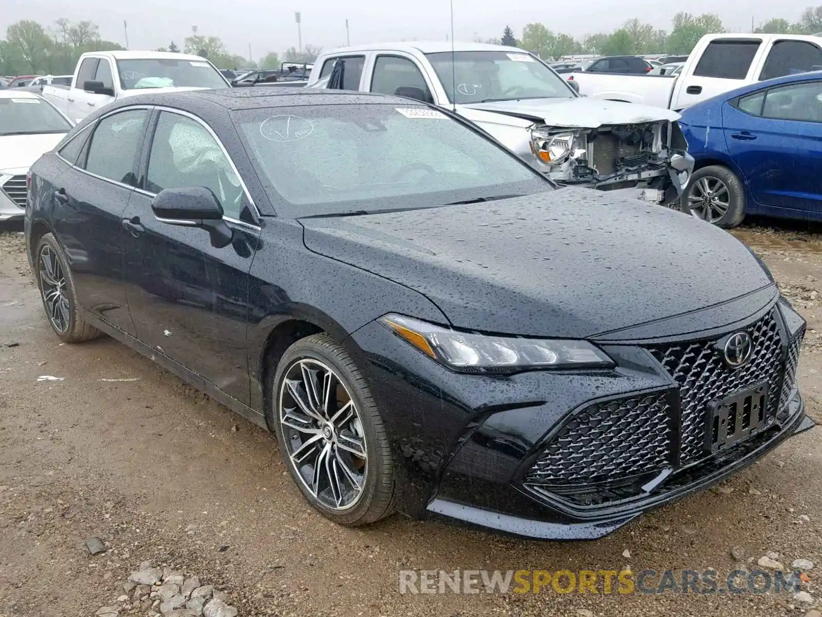 1 Photograph of a damaged car 4T1BZ1FB8KU013261 TOYOTA AVALON 2019