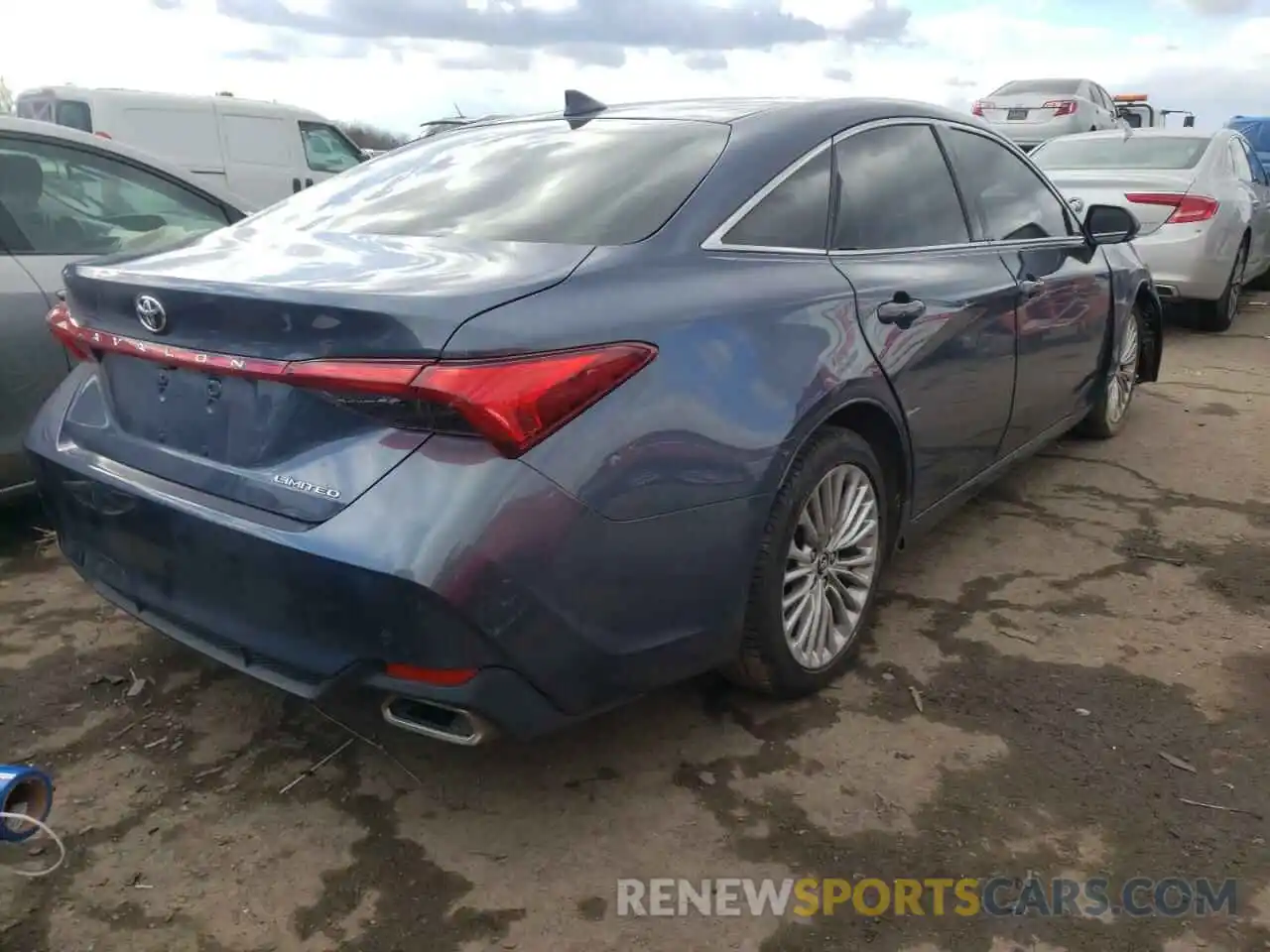 4 Фотография поврежденного автомобиля 4T1BZ1FB8KU018878 TOYOTA AVALON 2019