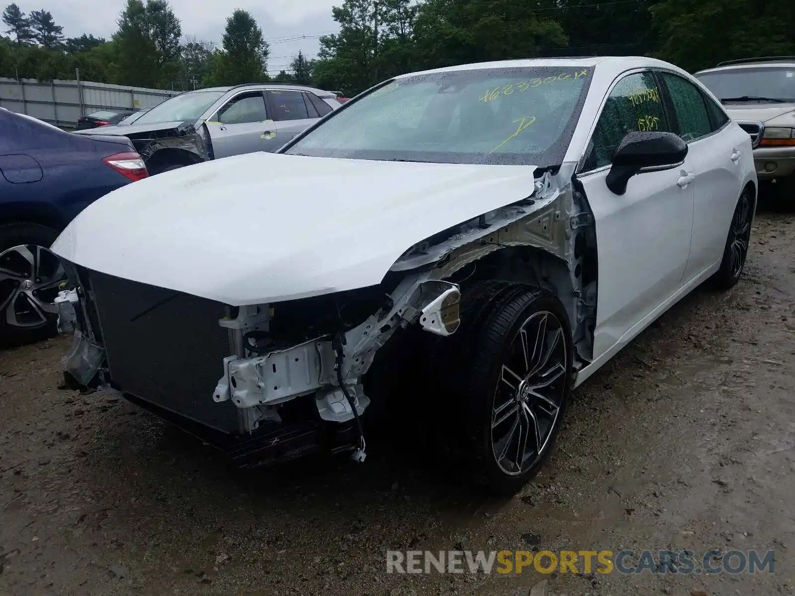 2 Photograph of a damaged car 4T1BZ1FB8KU022610 TOYOTA AVALON 2019