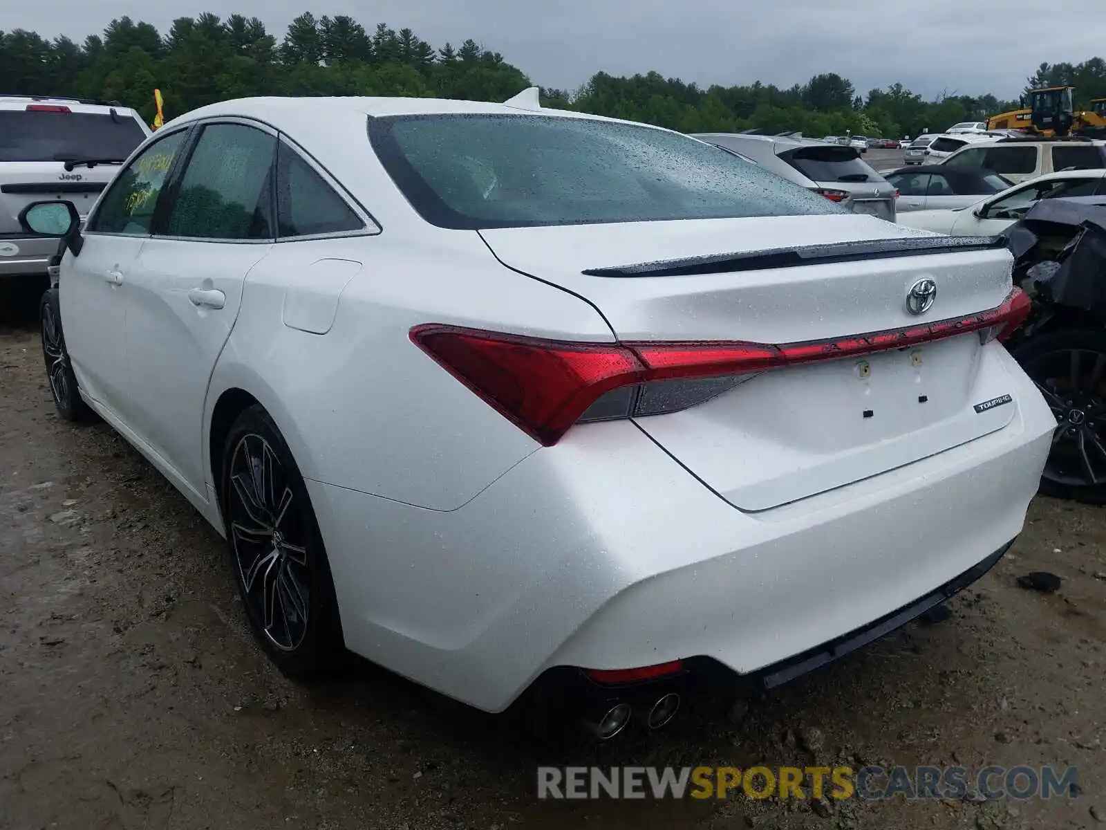 3 Photograph of a damaged car 4T1BZ1FB8KU022610 TOYOTA AVALON 2019