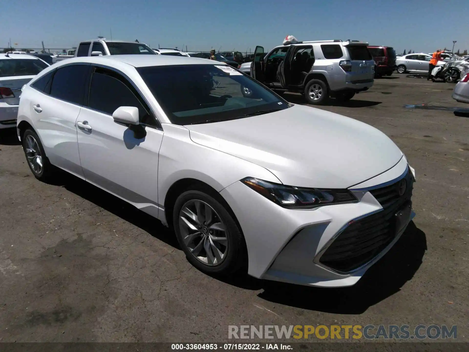 1 Photograph of a damaged car 4T1BZ1FB8KU023160 TOYOTA AVALON 2019