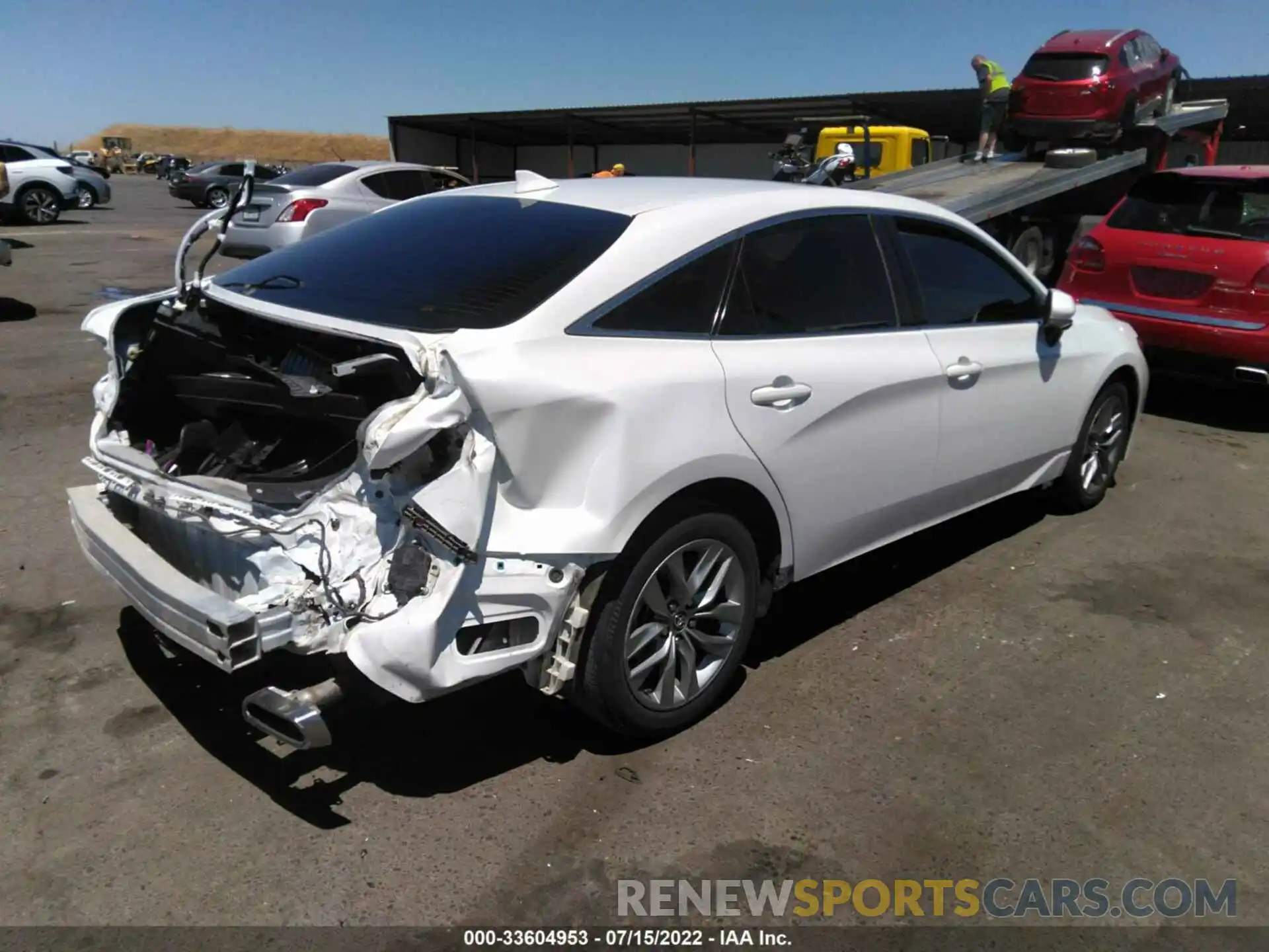 4 Photograph of a damaged car 4T1BZ1FB8KU023160 TOYOTA AVALON 2019