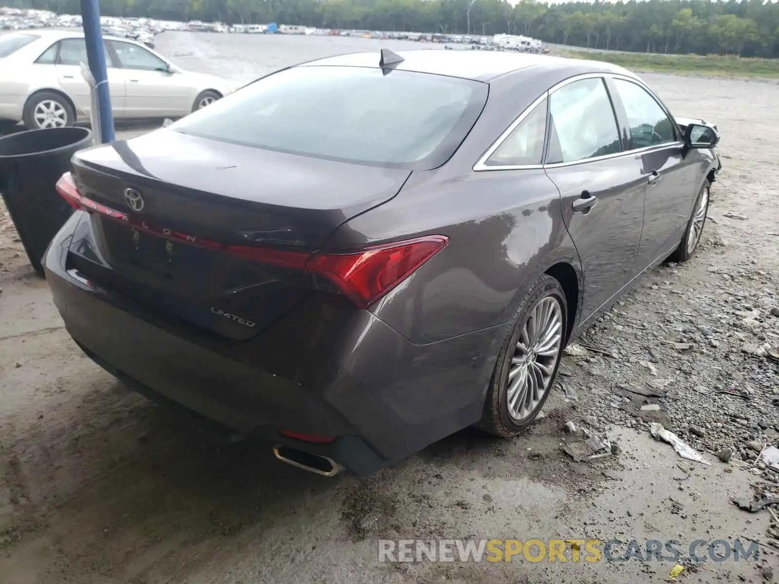 4 Фотография поврежденного автомобиля 4T1BZ1FB8KU023689 TOYOTA AVALON 2019