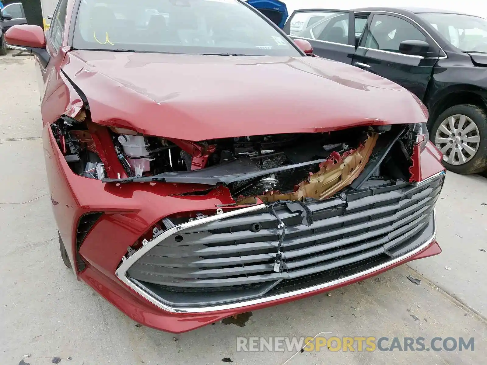 9 Photograph of a damaged car 4T1BZ1FB8KU025460 TOYOTA AVALON 2019