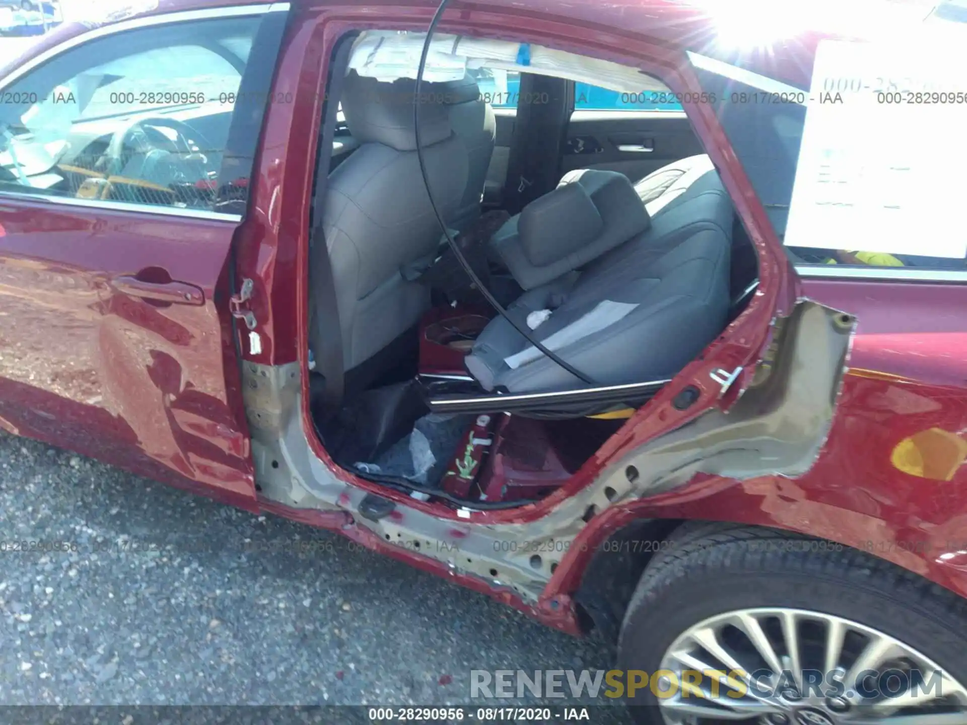 6 Photograph of a damaged car 4T1BZ1FB8KU028116 TOYOTA AVALON 2019