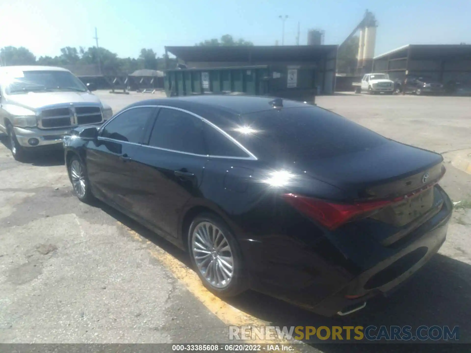 3 Photograph of a damaged car 4T1BZ1FB8KU028889 TOYOTA AVALON 2019