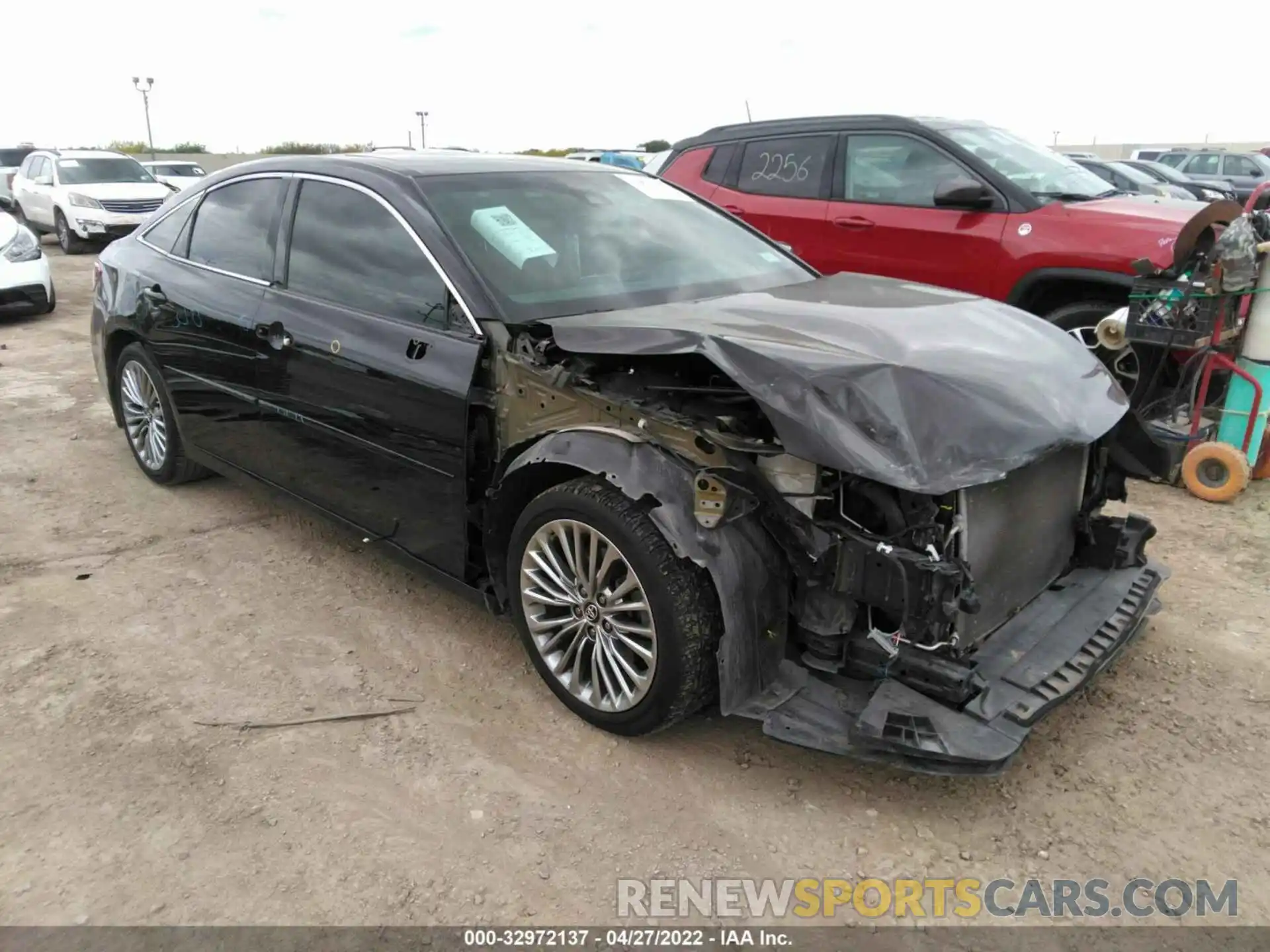 1 Photograph of a damaged car 4T1BZ1FB8KU032294 TOYOTA AVALON 2019