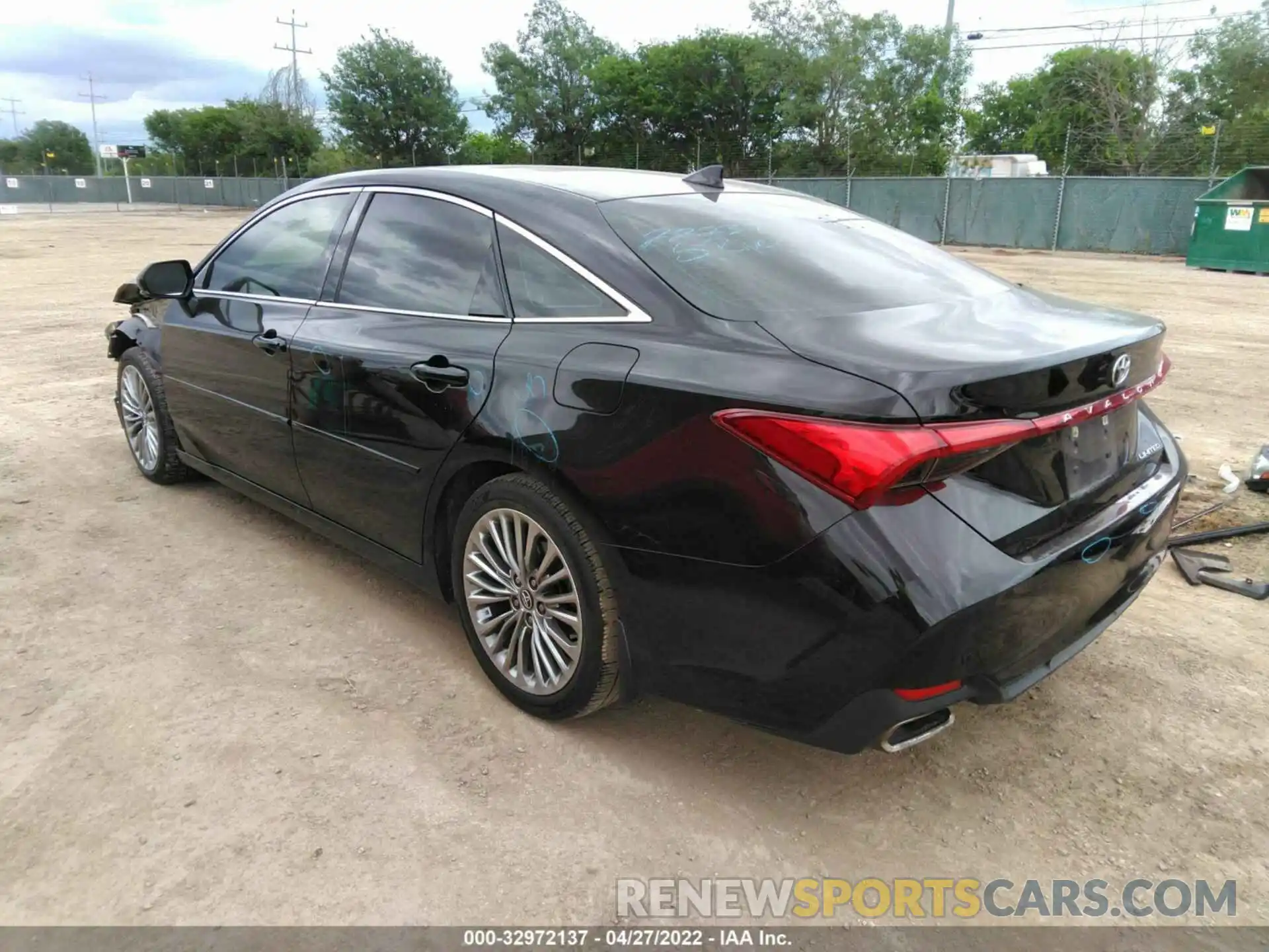 3 Photograph of a damaged car 4T1BZ1FB8KU032294 TOYOTA AVALON 2019