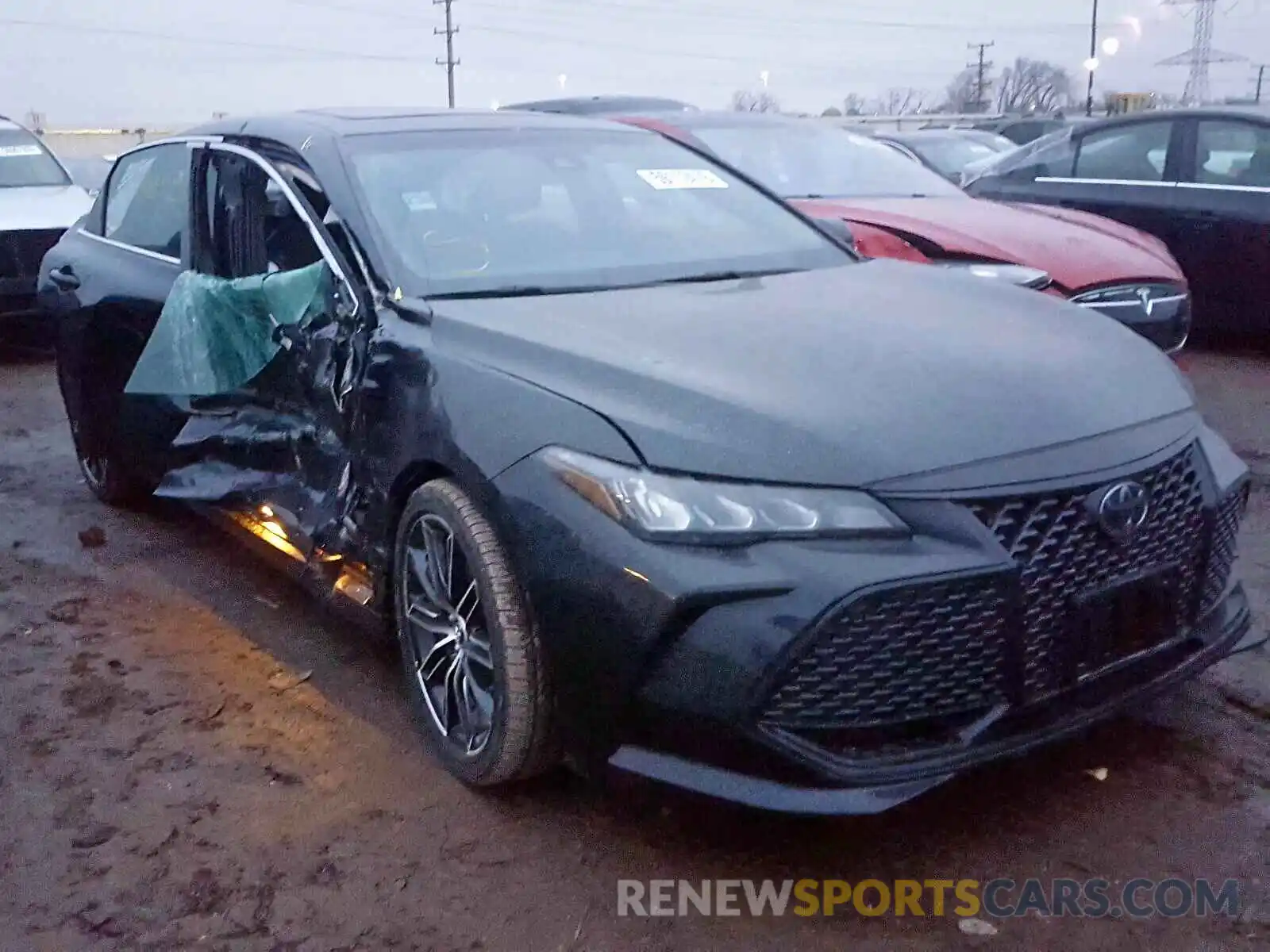 1 Photograph of a damaged car 4T1BZ1FB8KU032943 TOYOTA AVALON 2019