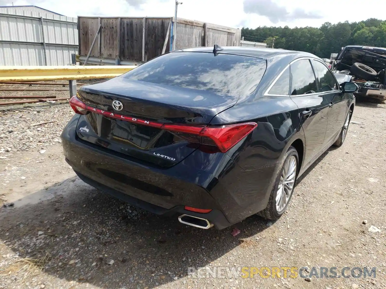 4 Photograph of a damaged car 4T1BZ1FB8KU033154 TOYOTA AVALON 2019