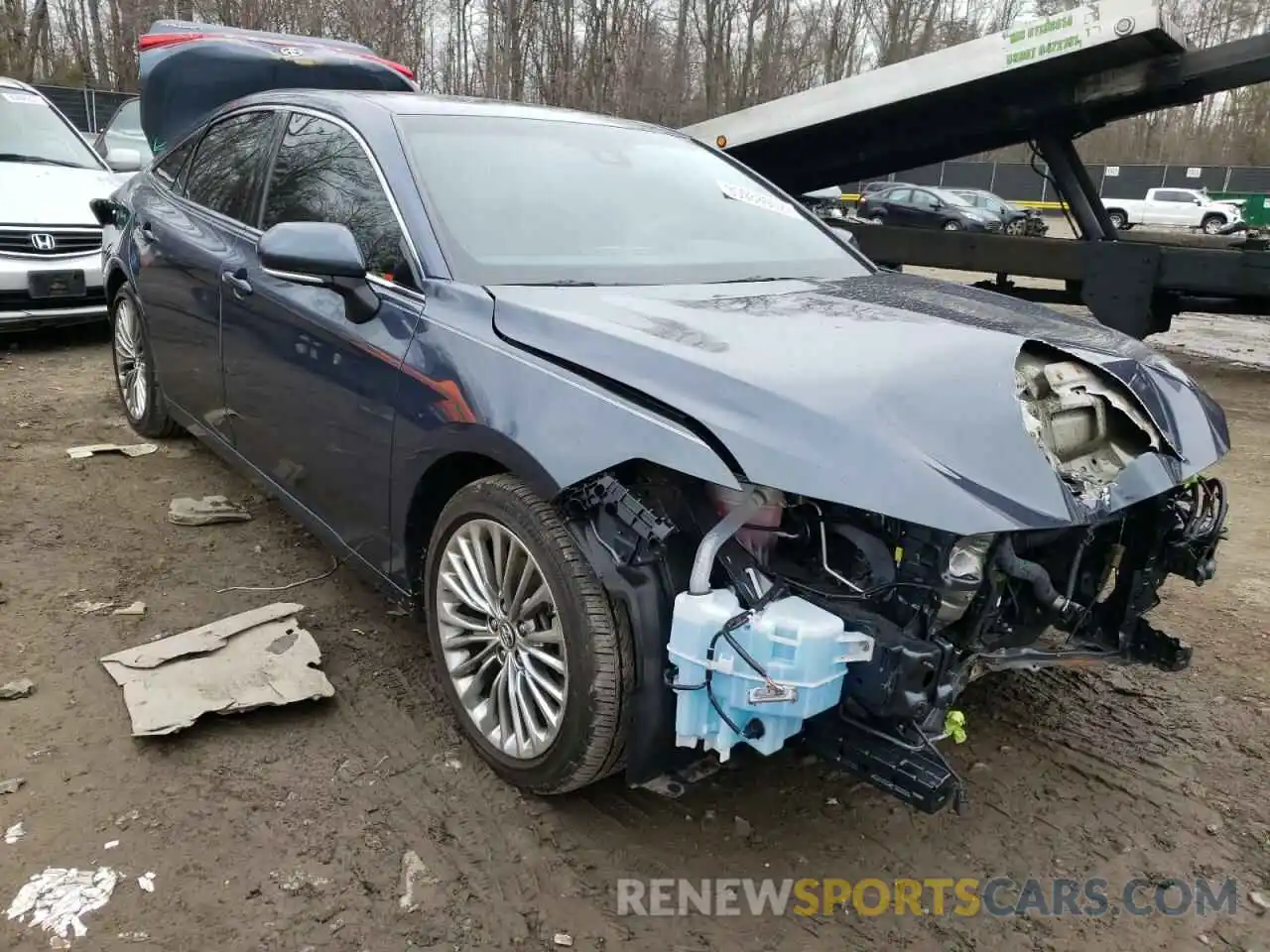 1 Photograph of a damaged car 4T1BZ1FB8KU033929 TOYOTA AVALON 2019