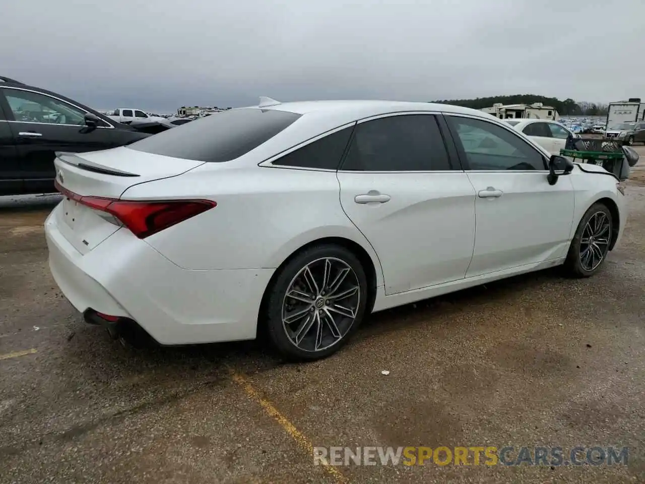 3 Photograph of a damaged car 4T1BZ1FB8KU034885 TOYOTA AVALON 2019