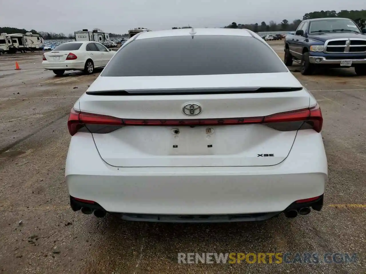 6 Photograph of a damaged car 4T1BZ1FB8KU034885 TOYOTA AVALON 2019