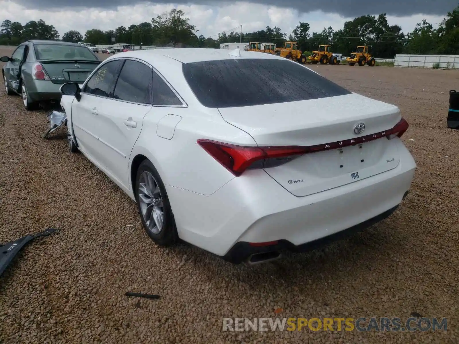 3 Photograph of a damaged car 4T1BZ1FB8KU035065 TOYOTA AVALON 2019