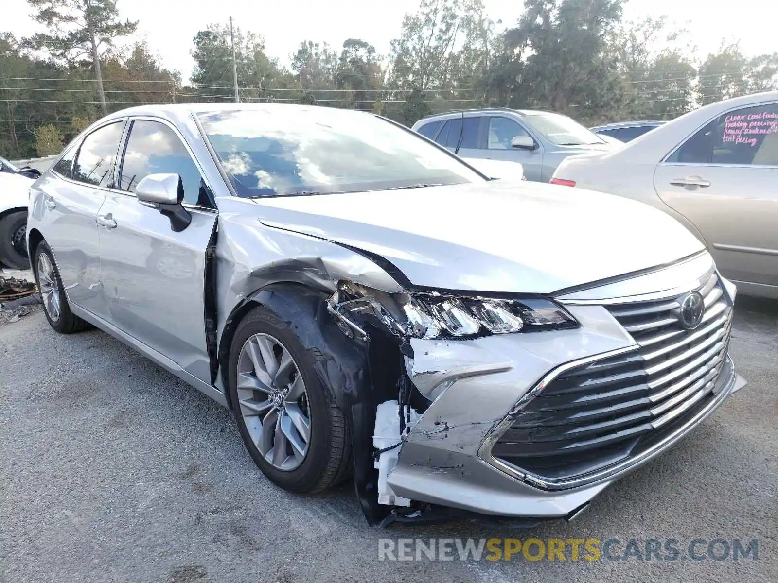 1 Photograph of a damaged car 4T1BZ1FB8KU038516 TOYOTA AVALON 2019