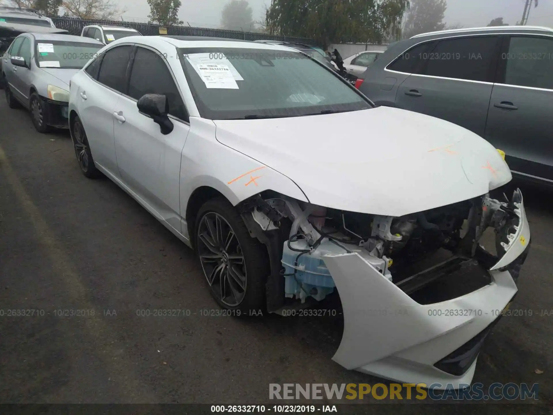 1 Photograph of a damaged car 4T1BZ1FB9KU001569 TOYOTA AVALON 2019