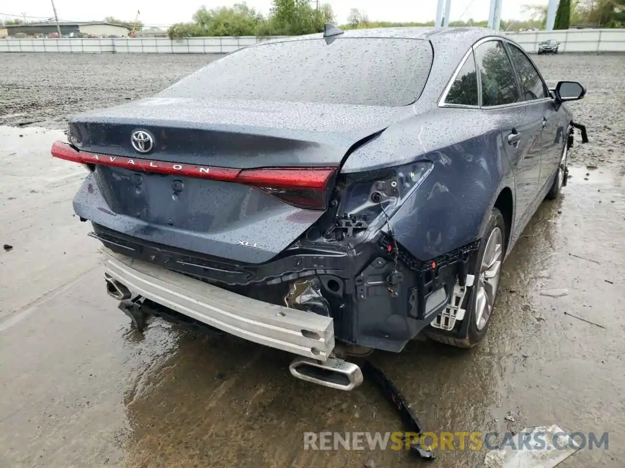 4 Фотография поврежденного автомобиля 4T1BZ1FB9KU002673 TOYOTA AVALON 2019