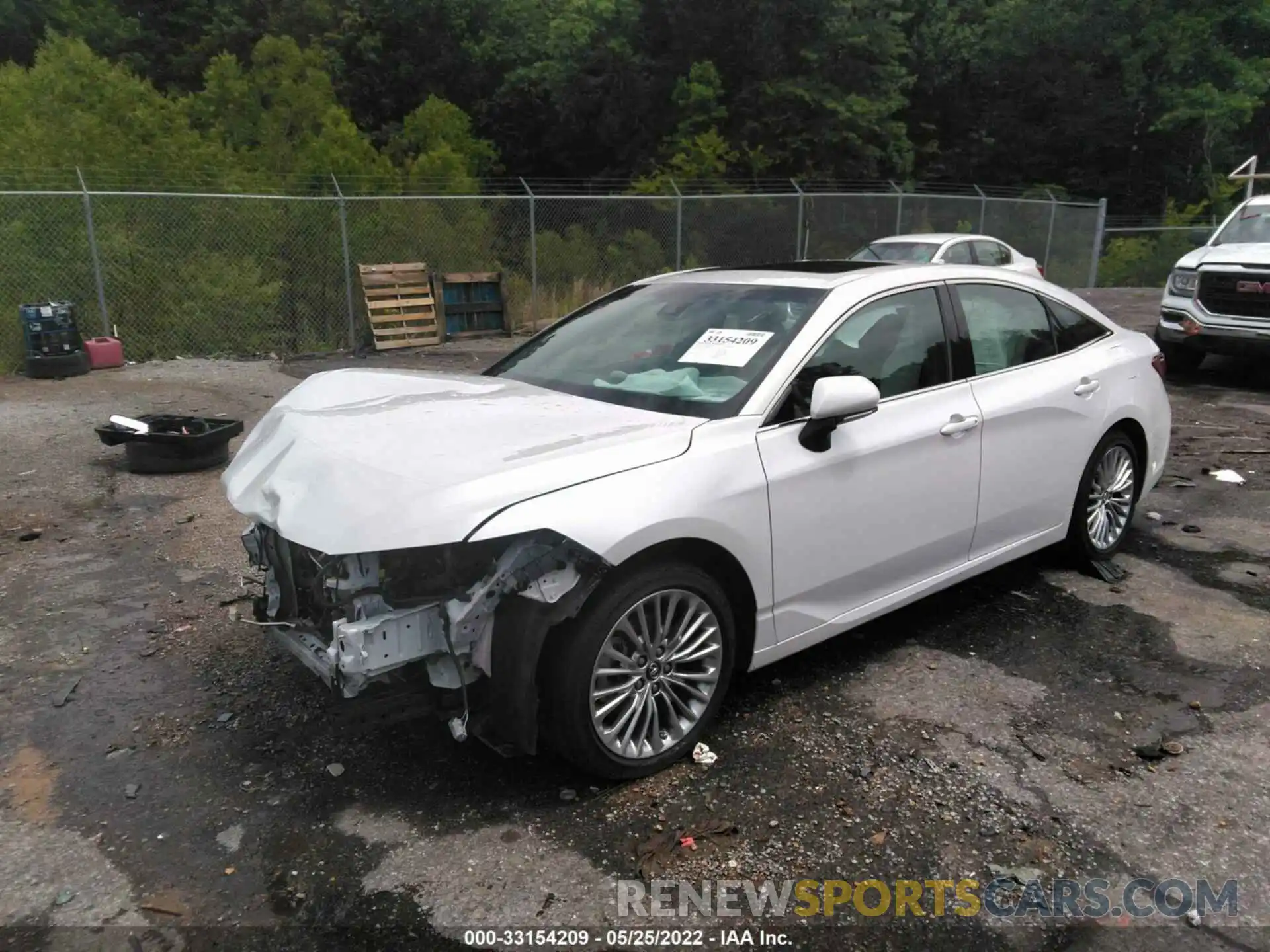 2 Photograph of a damaged car 4T1BZ1FB9KU003032 TOYOTA AVALON 2019