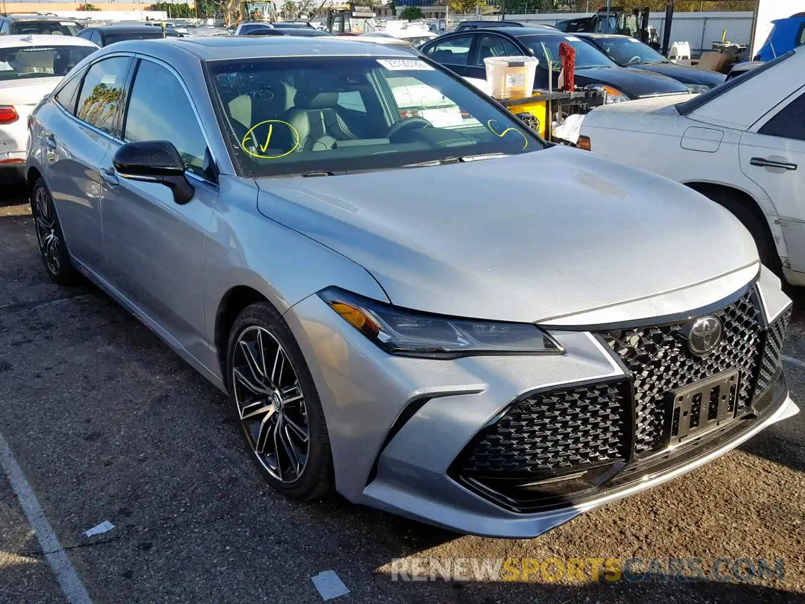 1 Photograph of a damaged car 4T1BZ1FB9KU003208 TOYOTA AVALON 2019