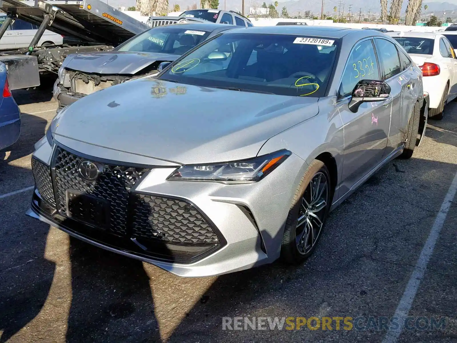 2 Photograph of a damaged car 4T1BZ1FB9KU003208 TOYOTA AVALON 2019