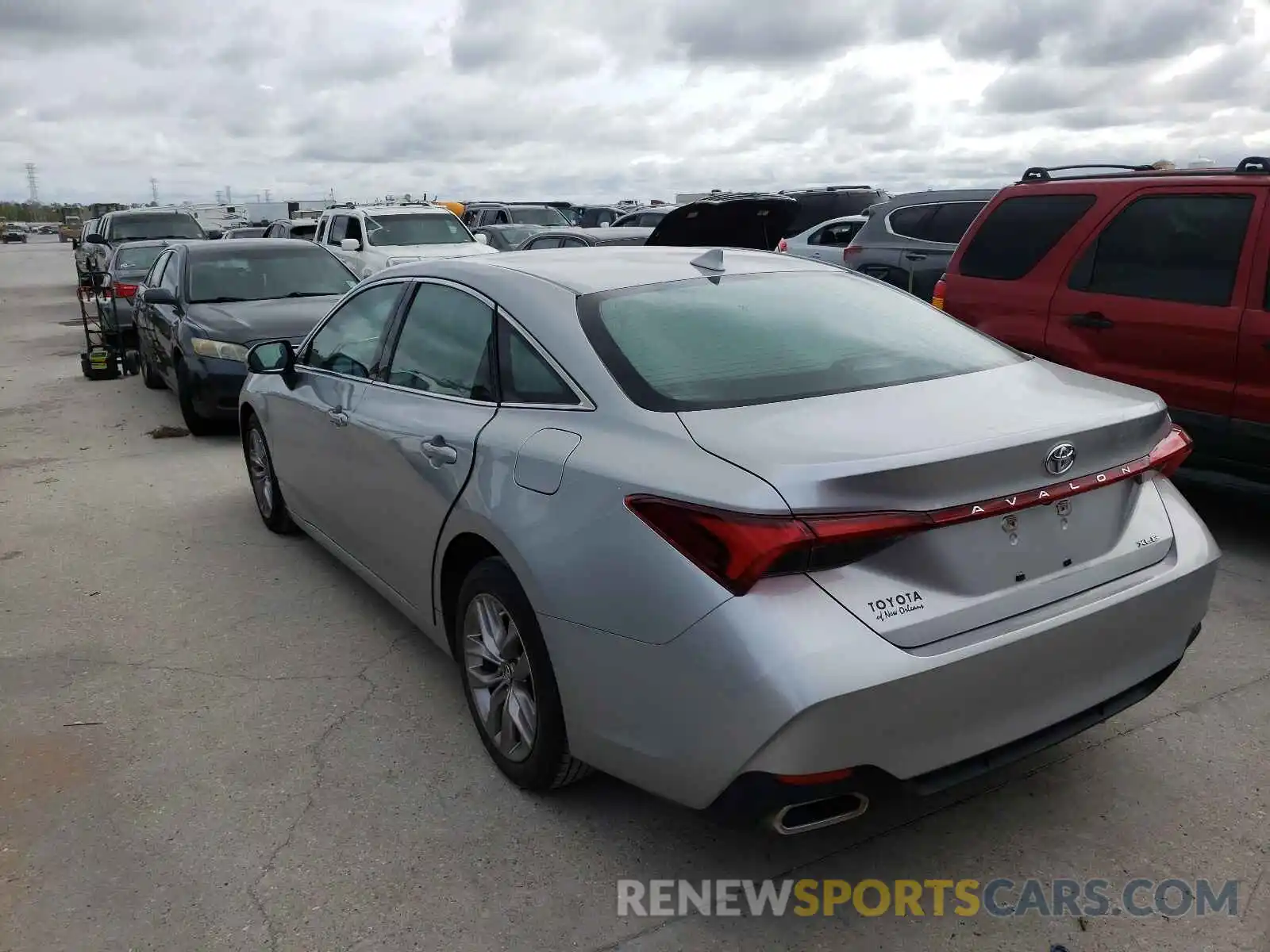 3 Photograph of a damaged car 4T1BZ1FB9KU003788 TOYOTA AVALON 2019