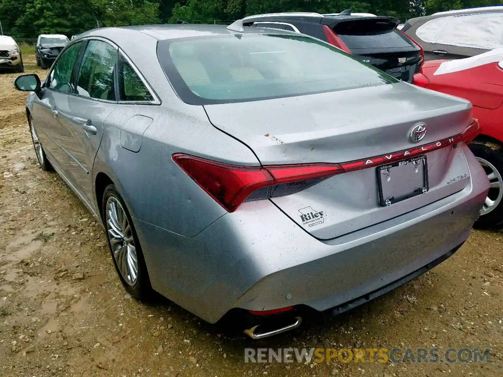 3 Photograph of a damaged car 4T1BZ1FB9KU003791 TOYOTA AVALON 2019