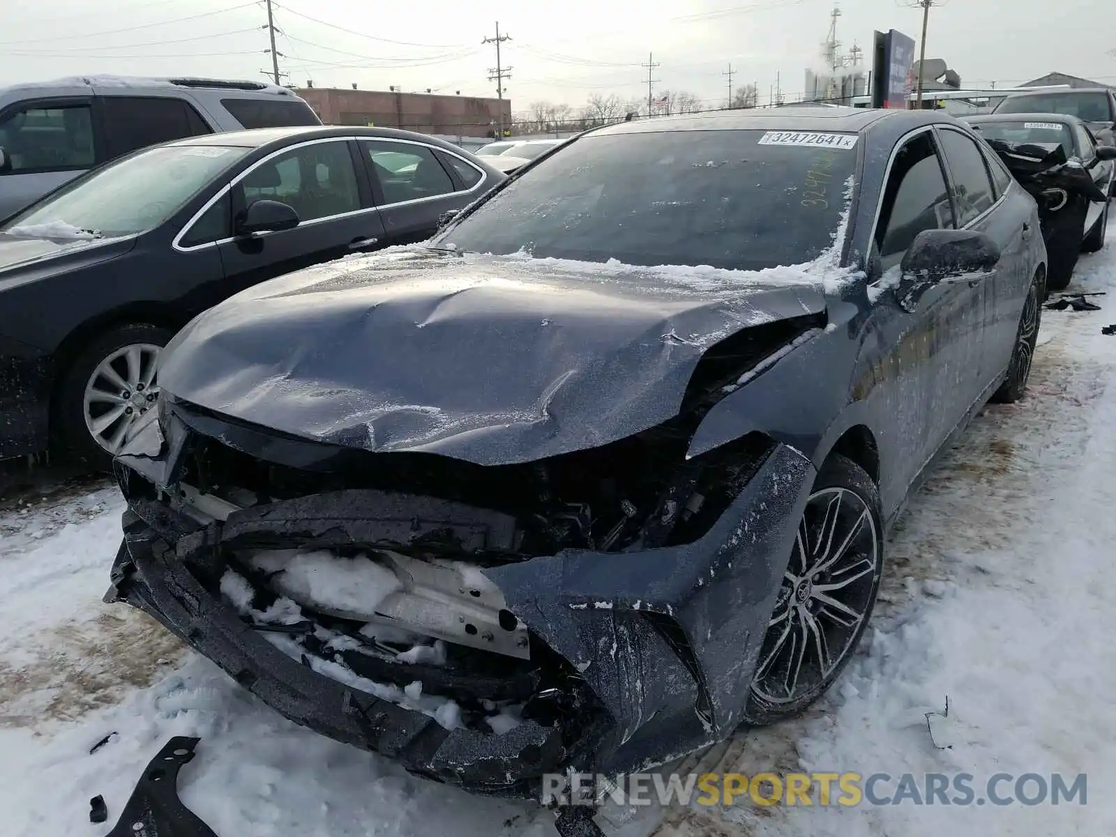 2 Photograph of a damaged car 4T1BZ1FB9KU004147 TOYOTA AVALON 2019