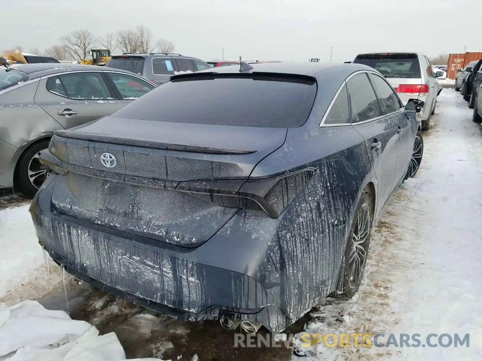 4 Photograph of a damaged car 4T1BZ1FB9KU004147 TOYOTA AVALON 2019