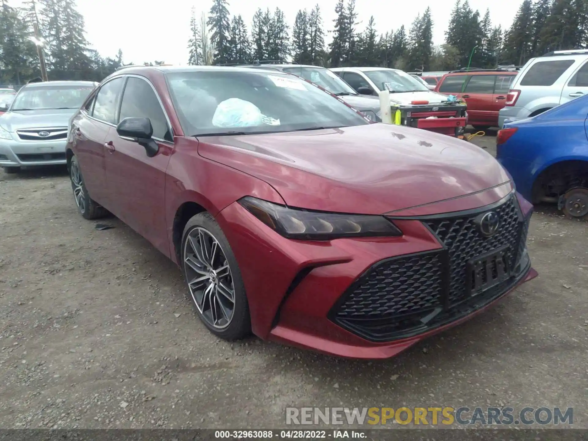 1 Photograph of a damaged car 4T1BZ1FB9KU006691 TOYOTA AVALON 2019