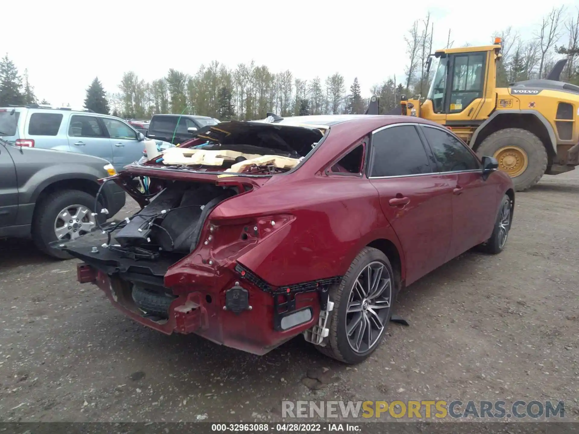 4 Фотография поврежденного автомобиля 4T1BZ1FB9KU006691 TOYOTA AVALON 2019