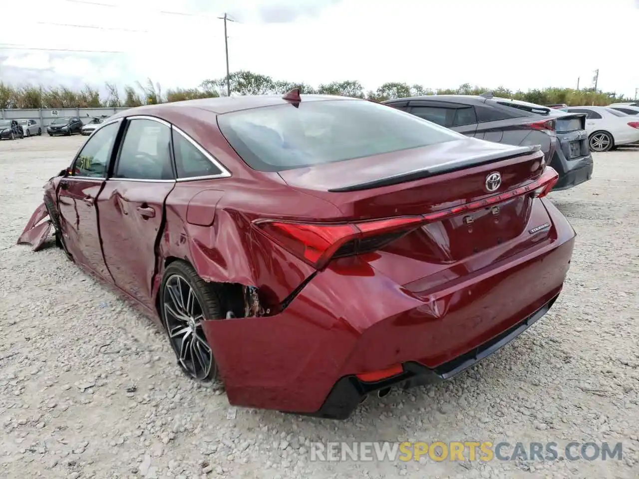 3 Photograph of a damaged car 4T1BZ1FB9KU007517 TOYOTA AVALON 2019