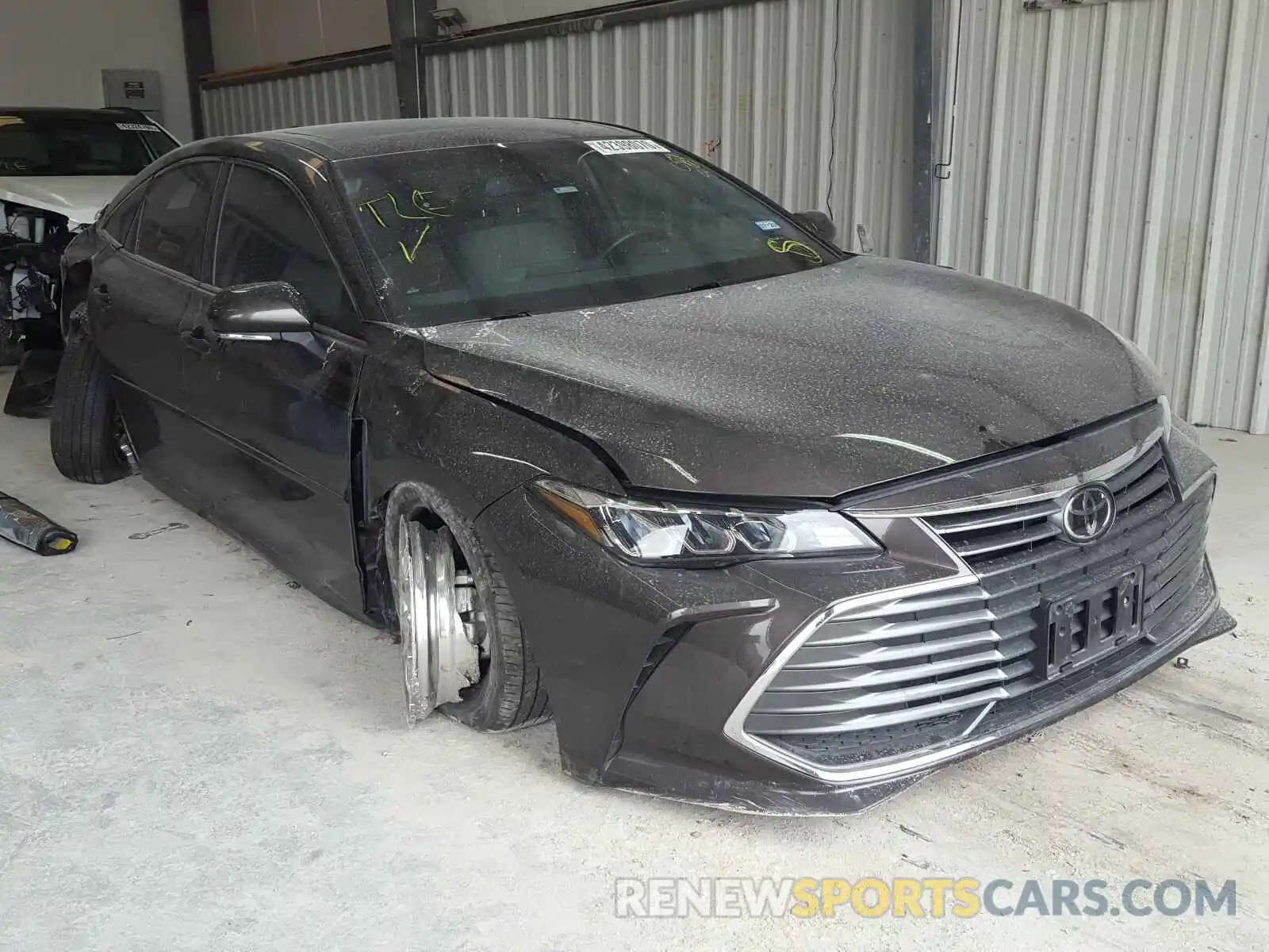 1 Photograph of a damaged car 4T1BZ1FB9KU009512 TOYOTA AVALON 2019