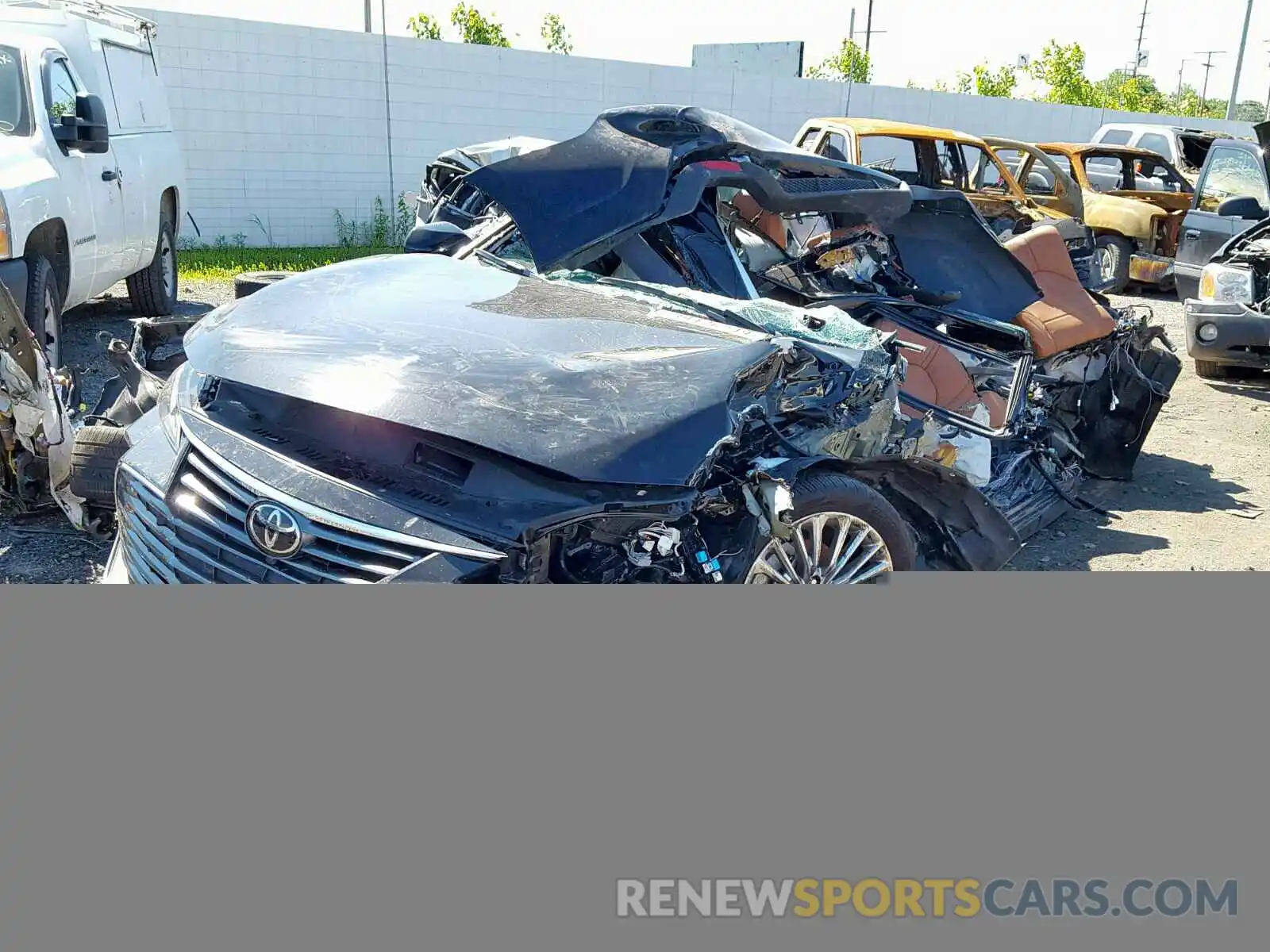 2 Photograph of a damaged car 4T1BZ1FB9KU009882 TOYOTA AVALON 2019