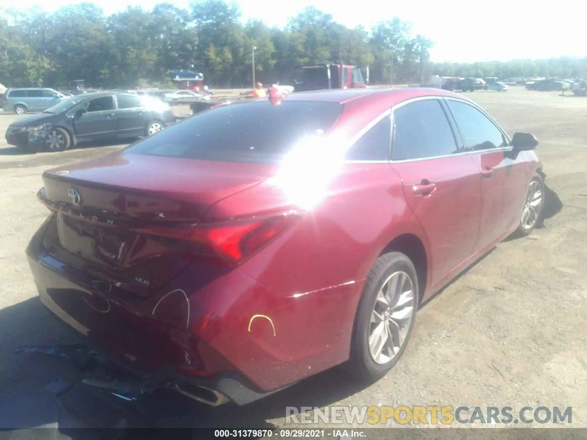 4 Photograph of a damaged car 4T1BZ1FB9KU010014 TOYOTA AVALON 2019