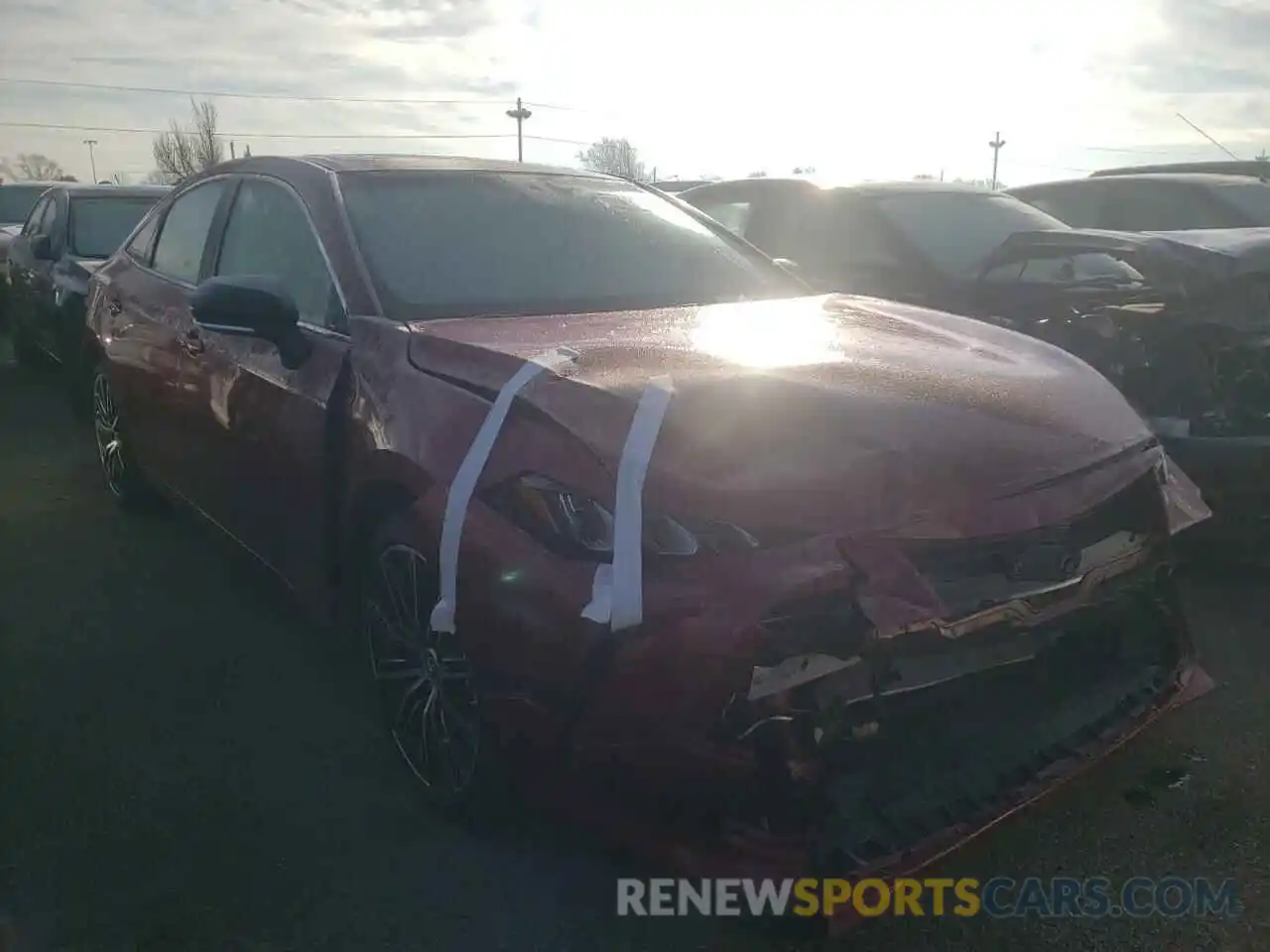 1 Photograph of a damaged car 4T1BZ1FB9KU010322 TOYOTA AVALON 2019