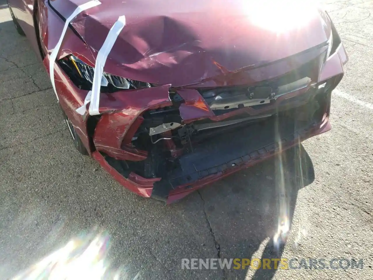 9 Photograph of a damaged car 4T1BZ1FB9KU010322 TOYOTA AVALON 2019