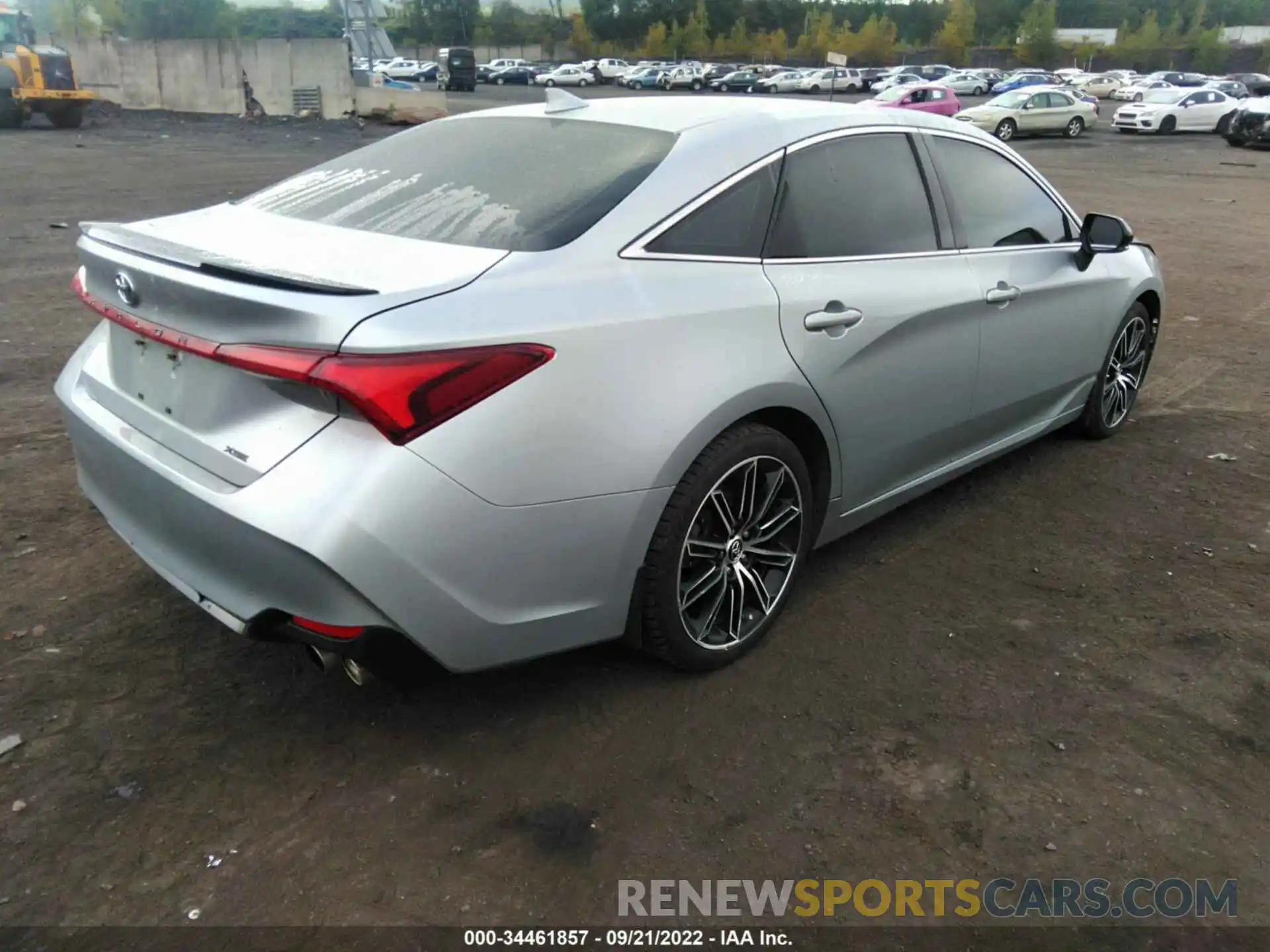 4 Photograph of a damaged car 4T1BZ1FB9KU010403 TOYOTA AVALON 2019