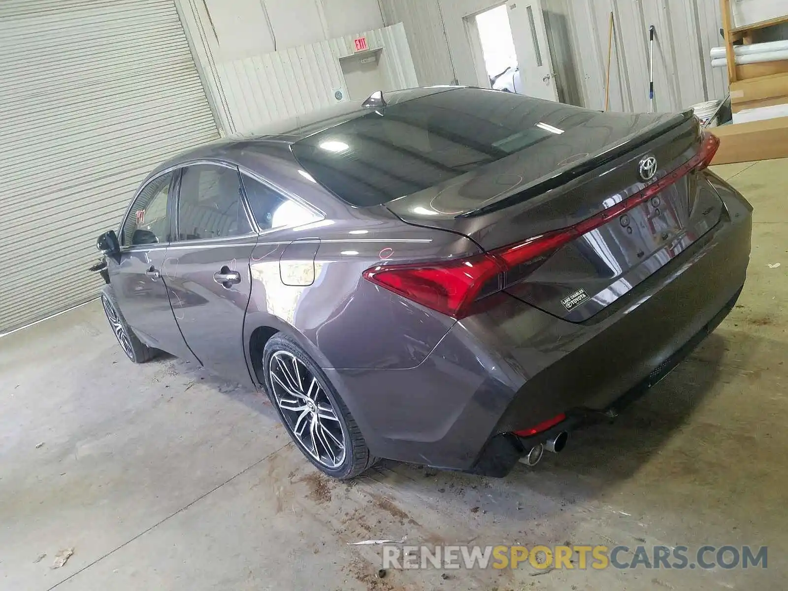 3 Photograph of a damaged car 4T1BZ1FB9KU011308 TOYOTA AVALON 2019